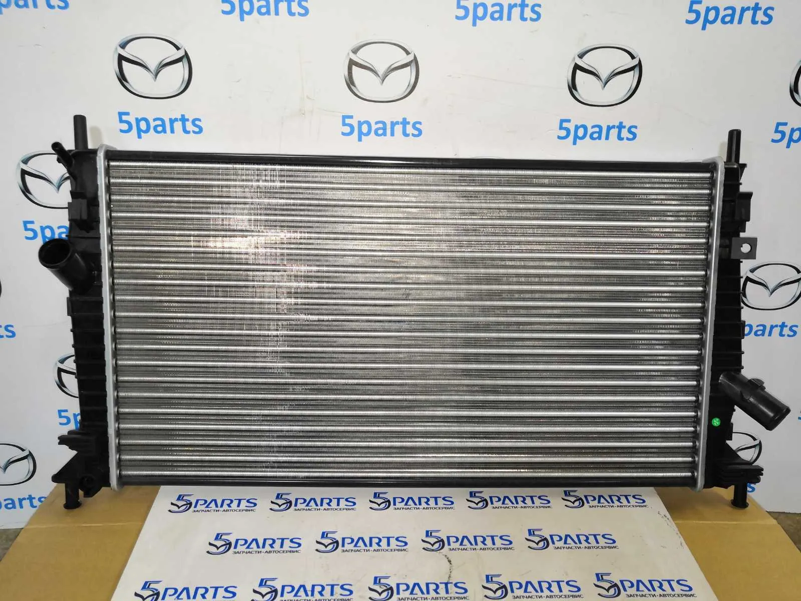 Радиатор охлаждения M3 (BK) 2003-2009