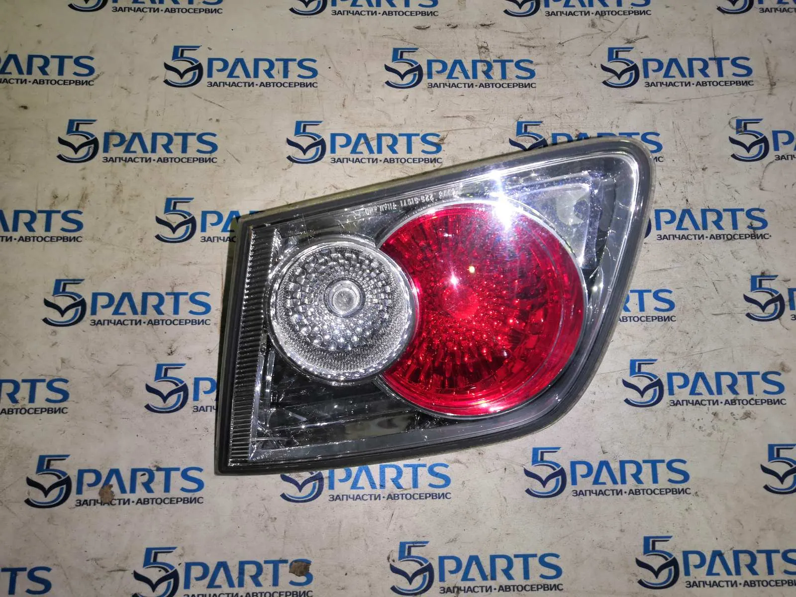 Фонарь внутренний правый M6 (GG) 2002-2005