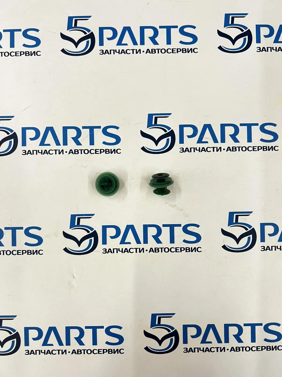 Клипса обшивки багажника 