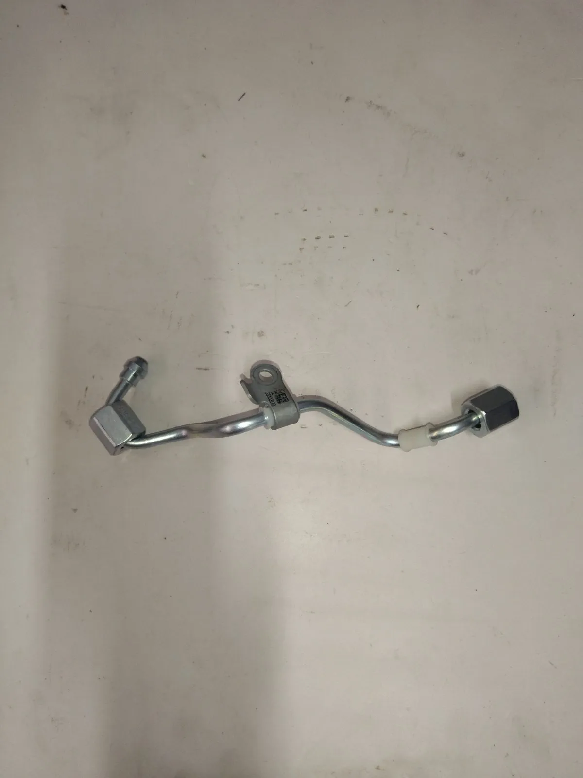 Трубка топливная M3, M6, CX-5, CX-30