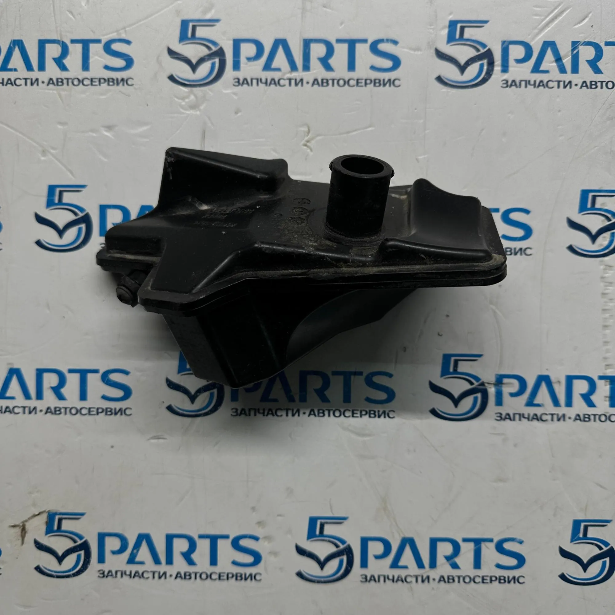 Резонатор воздушного фильтра M3, M5 (BL) 2009-2013 2,0