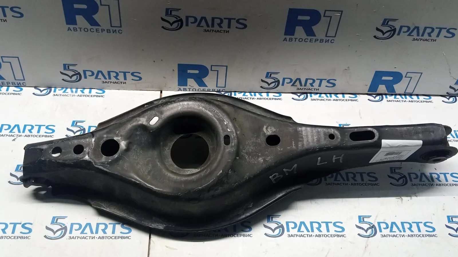 Рычаг задний левый под пружину M3 (BM, BN) 2013-2019