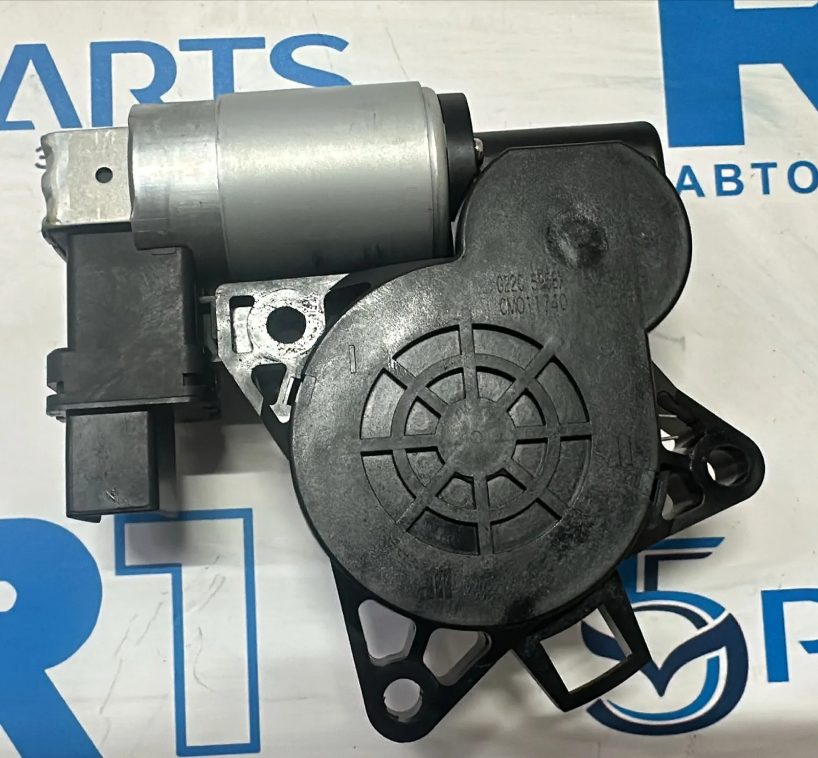 Мотор стеклоподьемника M3, M6, CX-7