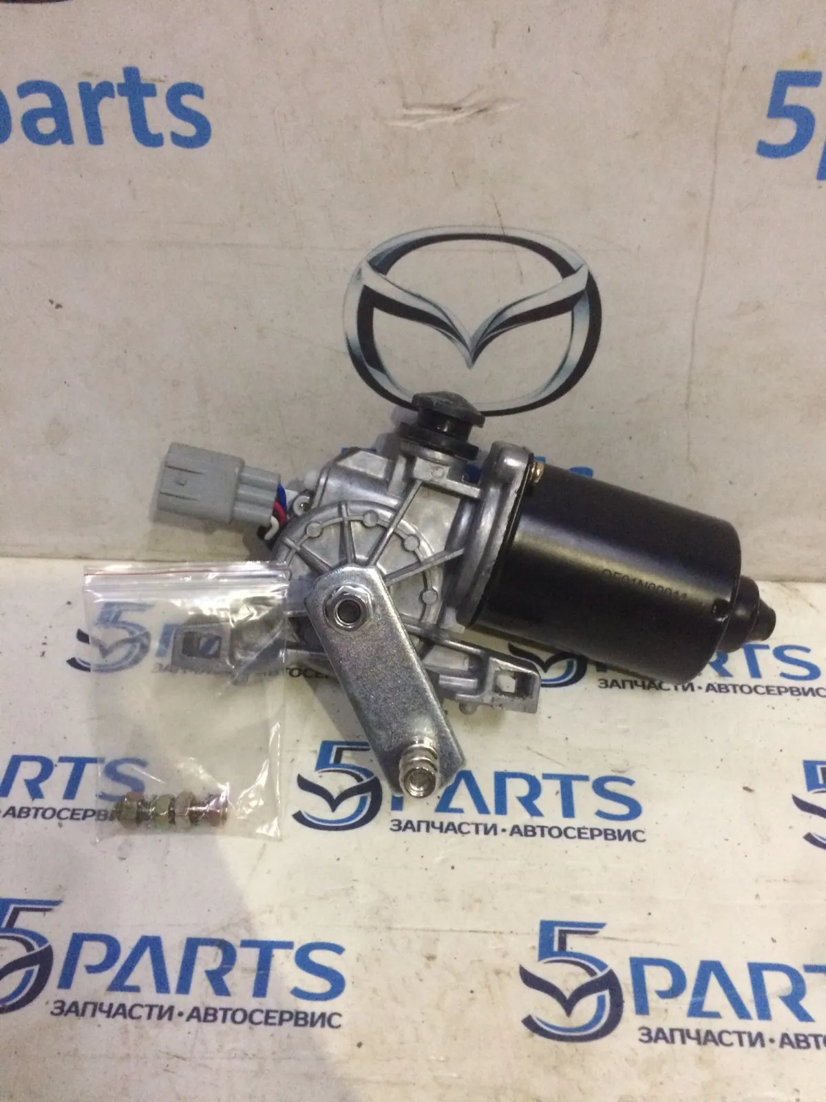 Мотор стеклоочистителя передний M6 (GG) 2002-2007