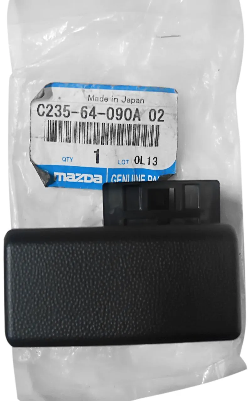 Замок ящика перчаточного M5 (CR) 2007-2010