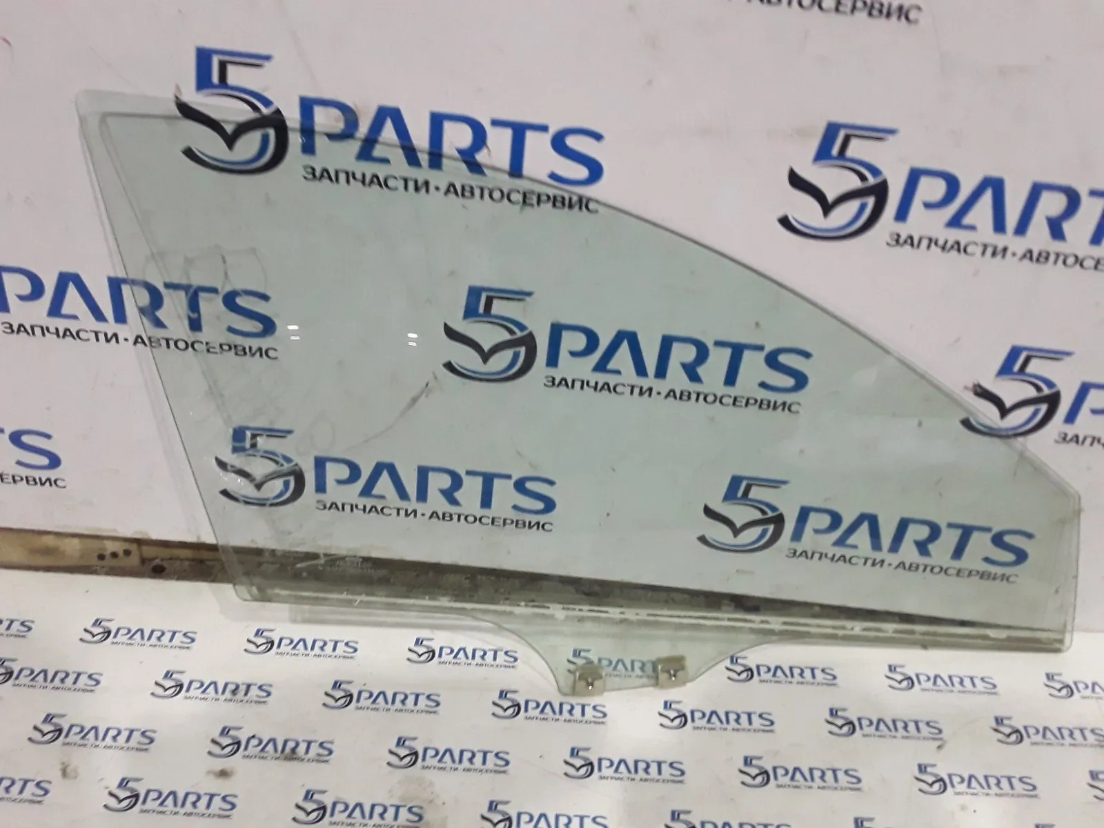 Стекло двери передней правой M3 (BK) 2003-2009