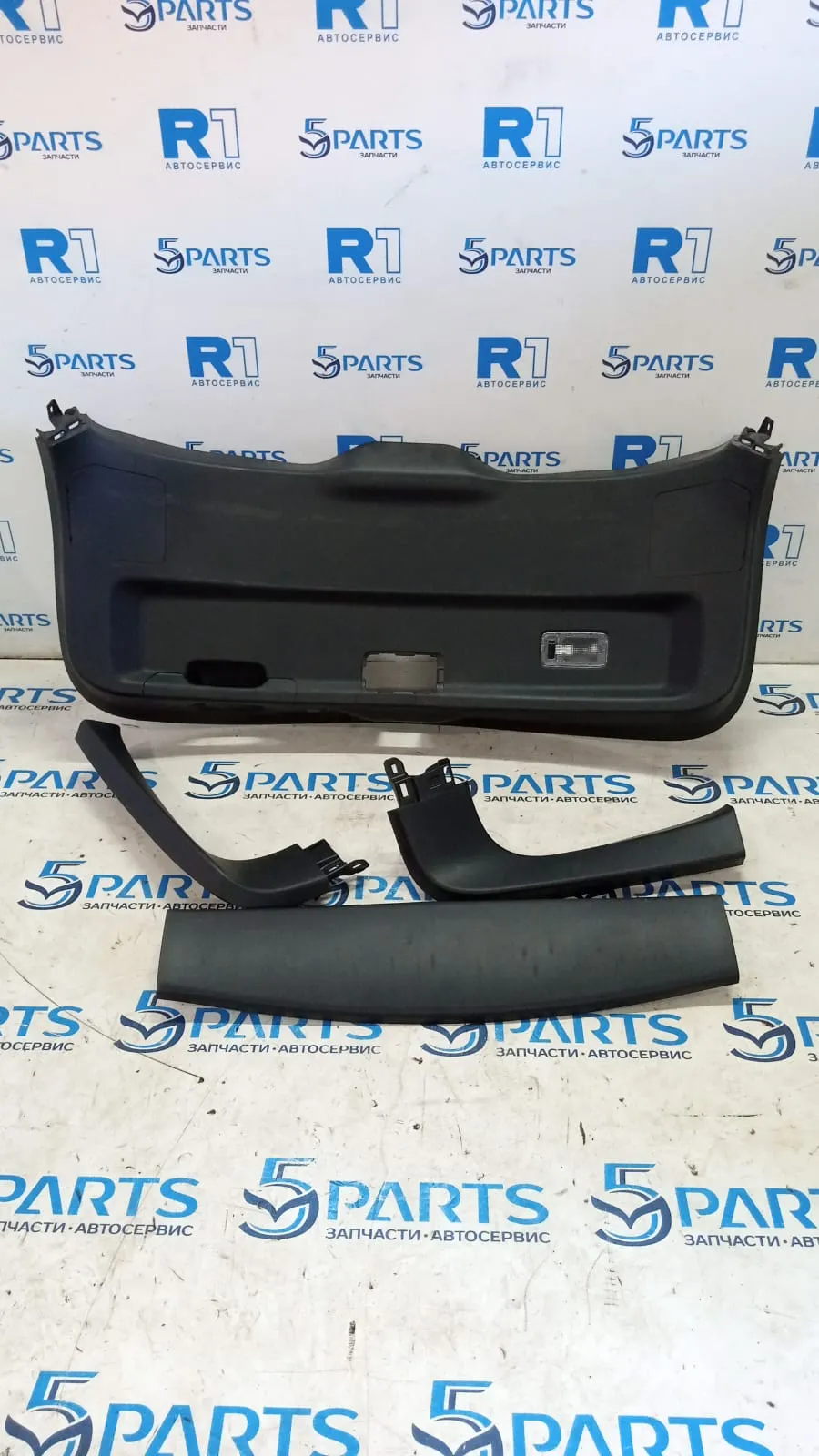 Обшивка крышки багажника CX-9 (TС) 2017-2021