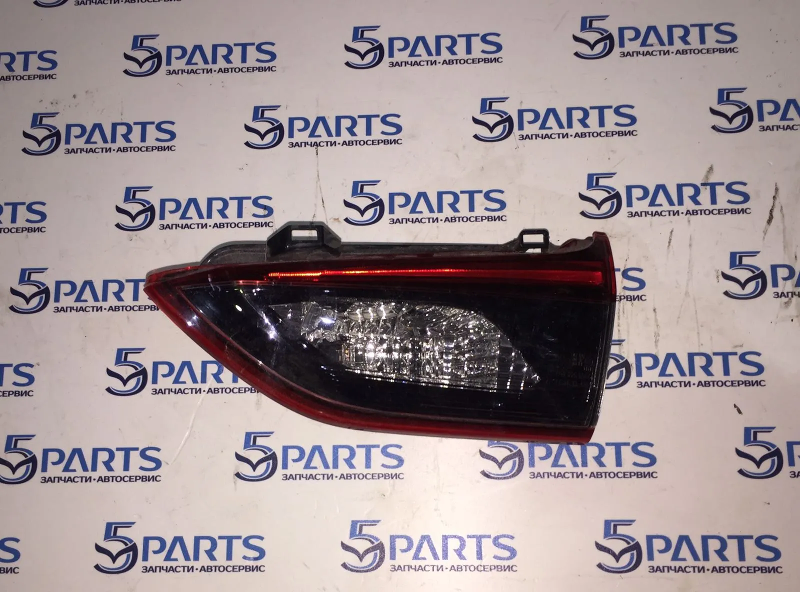Фонарь внутренний правый M6 (GJ) 2012-2015