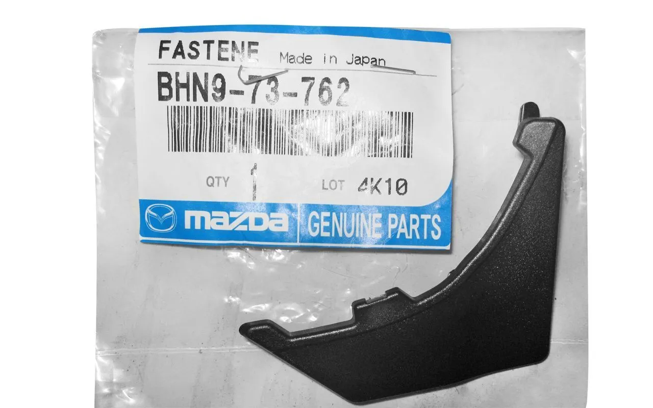 Клипса молдинга двери M3 (BM) 2014-2016