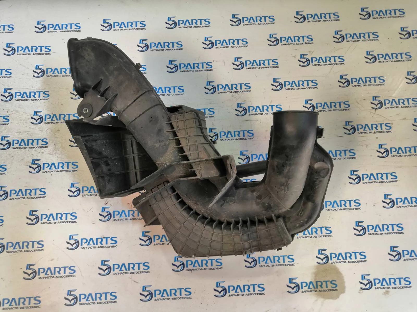 Резонатор воздушного фильтра M3, M5 (BK) 2003-2009 2,0