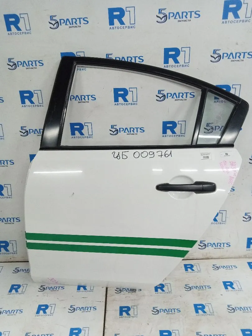 Дверь задняя левая M3 (BK) SDN 2003-2009