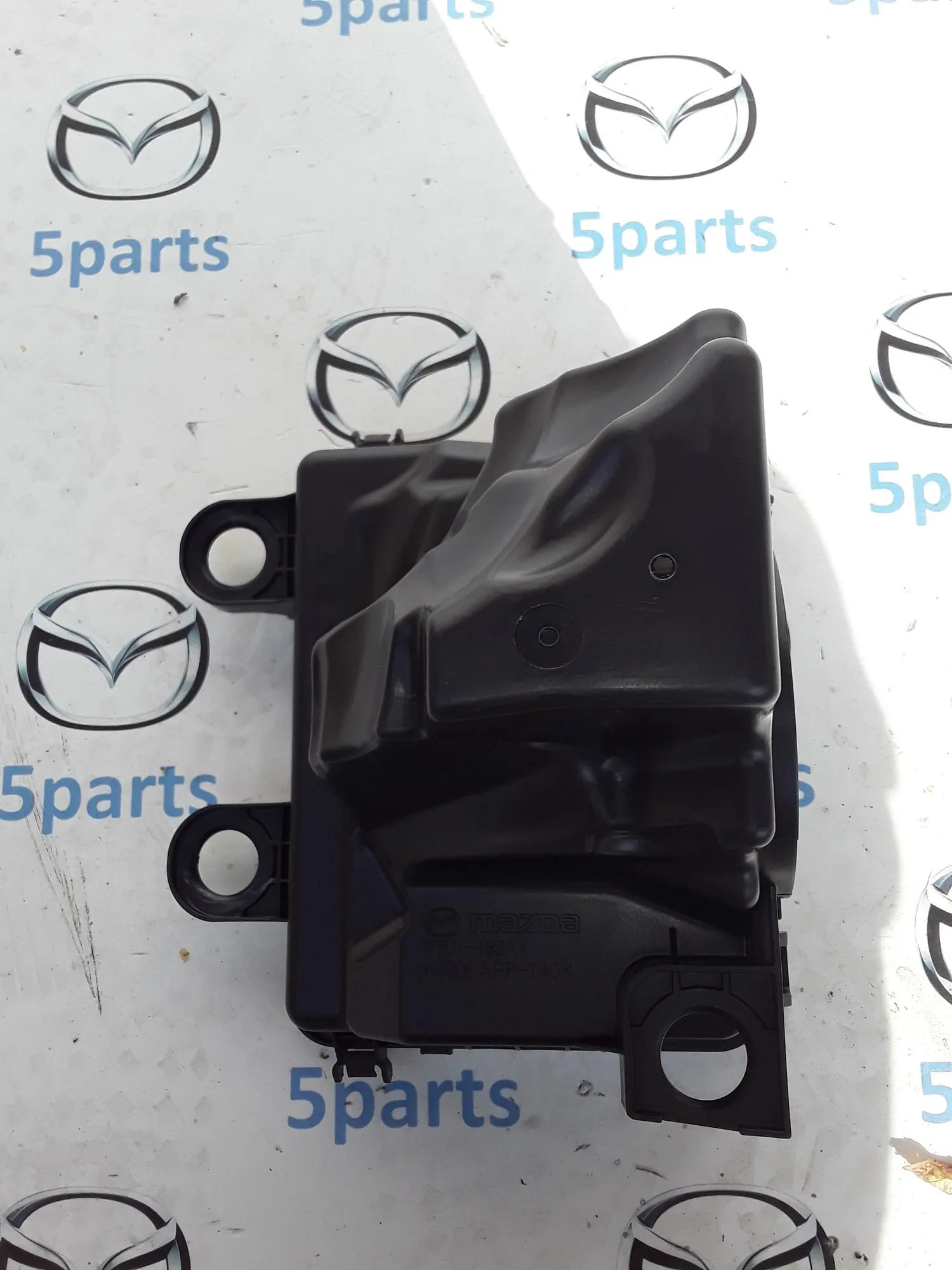 Корпус воздушного фильтра (нижняя часть) M3 (BM) 2013-2022 1,5