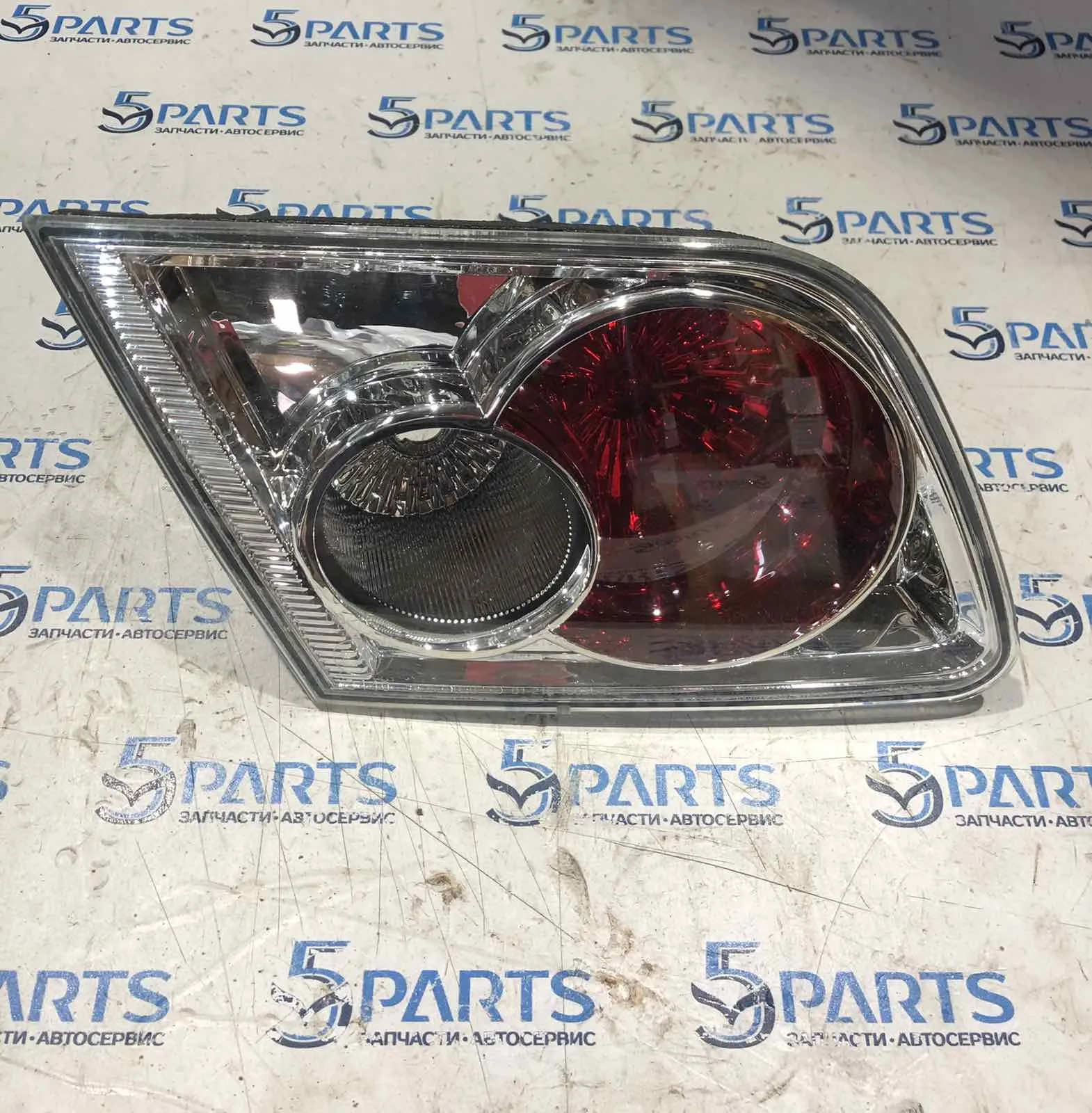 Фонарь внутренний левый M6 (GG) 2005-2007