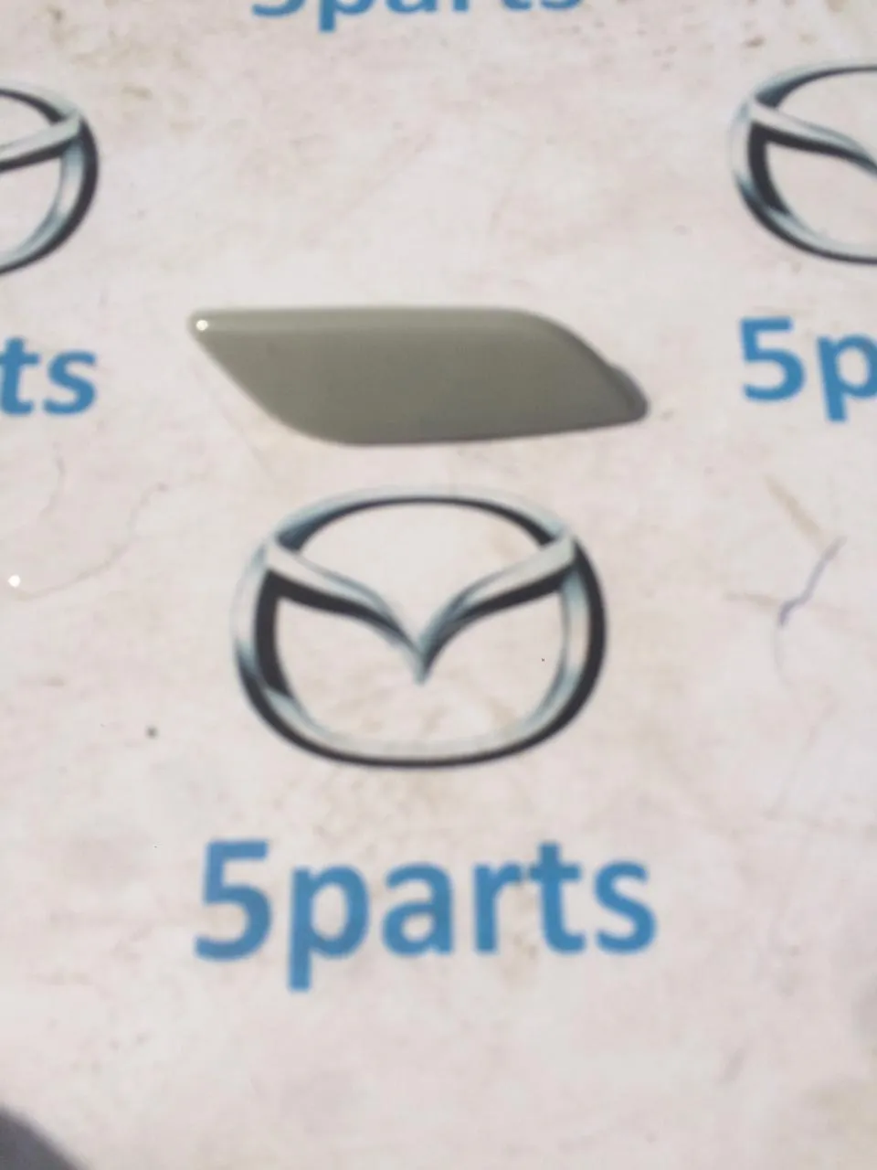 Крышка омывателя фар правого M3 (BM) 2013-2015