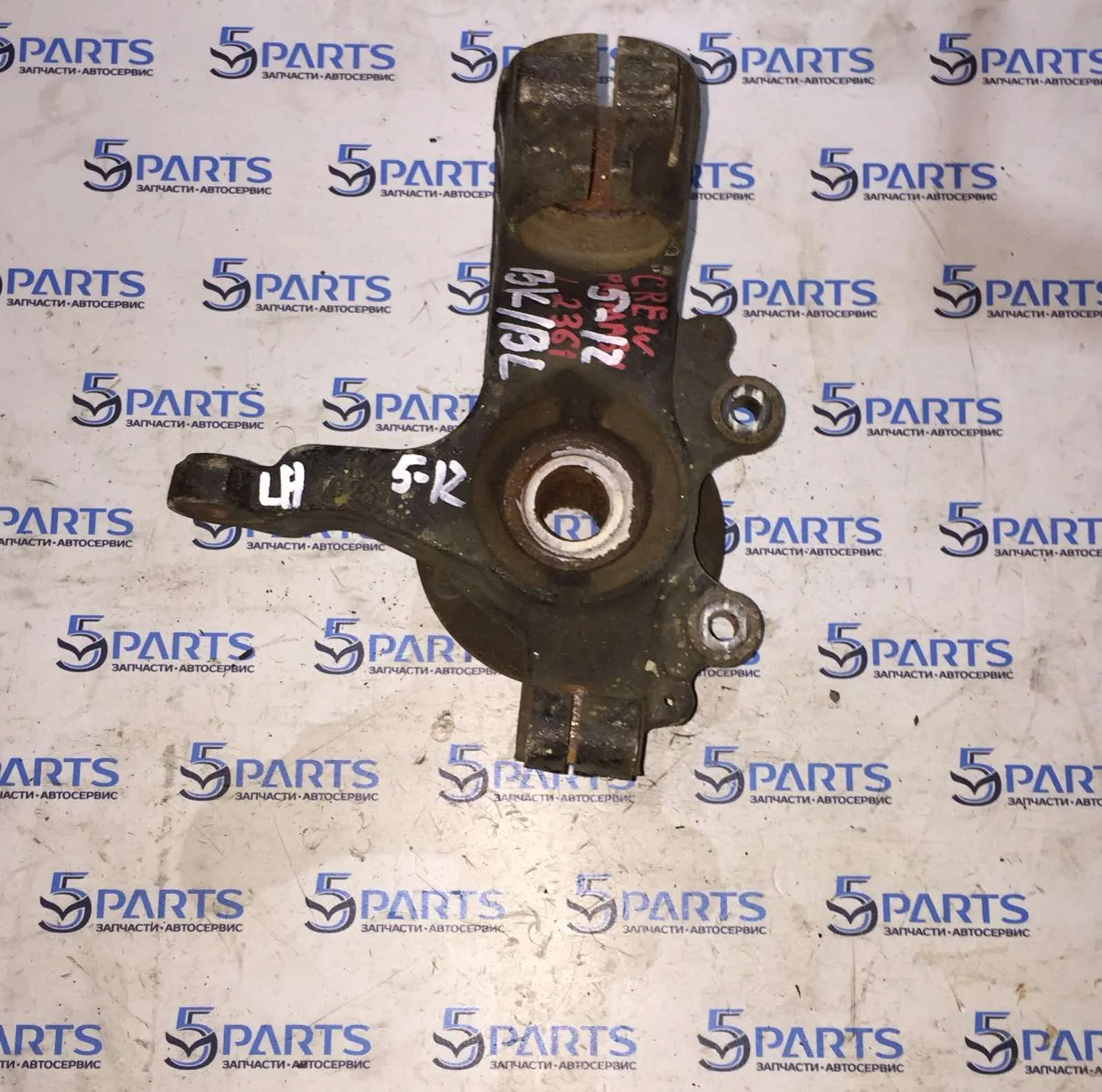 Кулак поворотный левый M3 (BK) 2005-2009