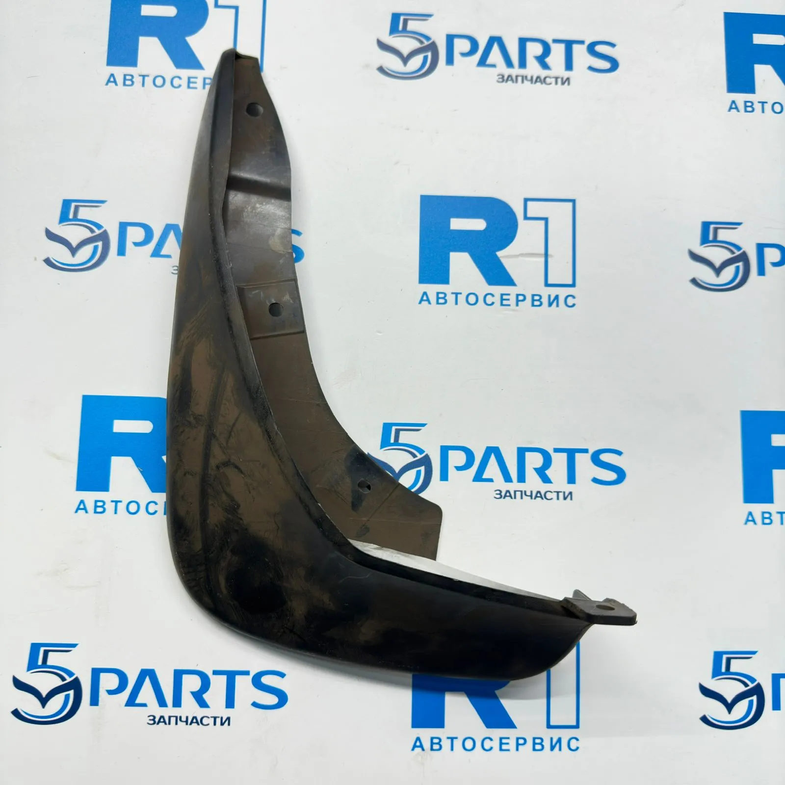 Брызговик задний левый M3 (BK) HB 2003-2009