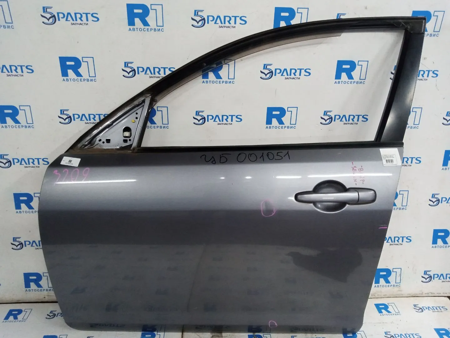 Дверь передняя левая M3 (BK) SDN 2003-2009