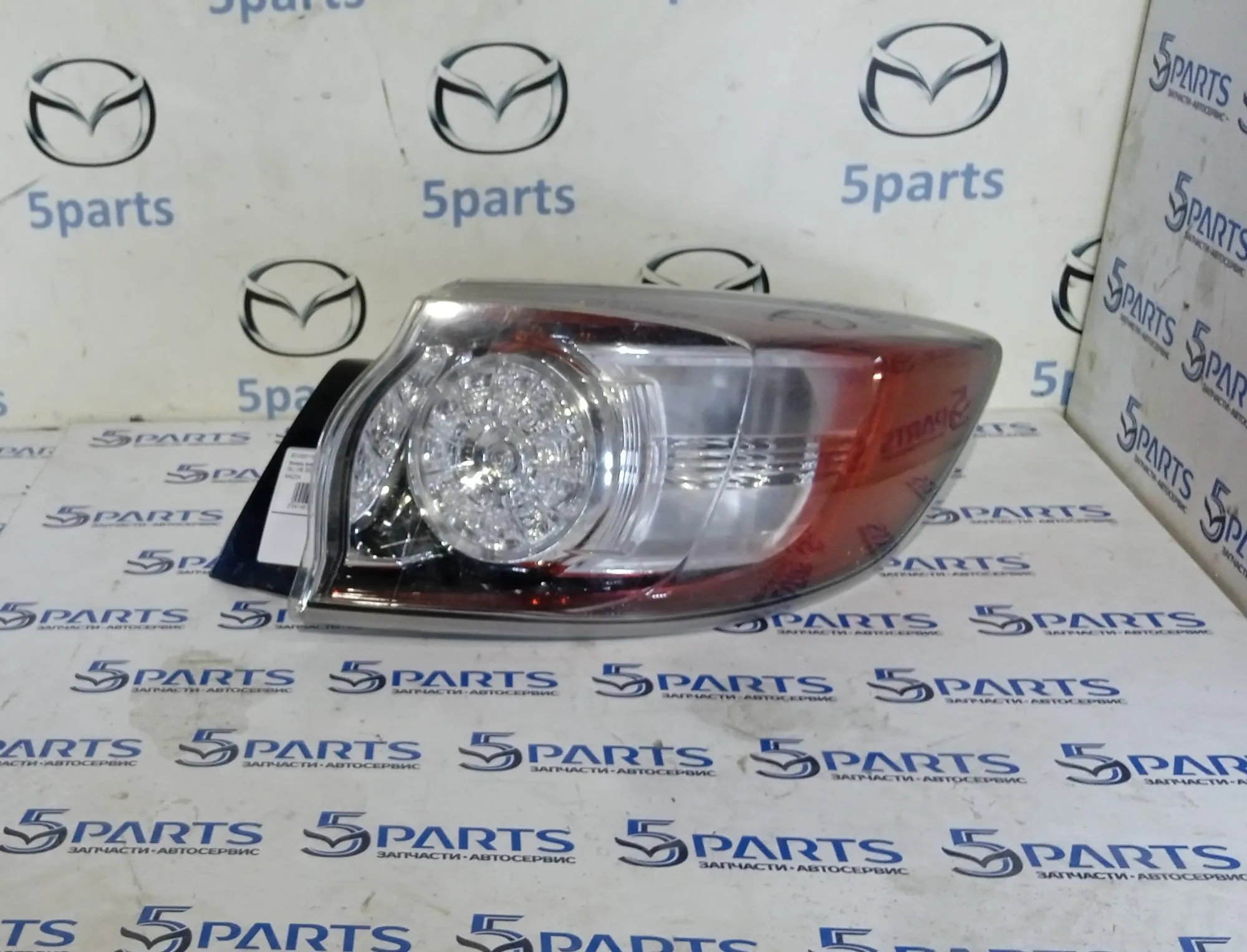 Фонарь внешний правый M3 (BL) HB 2009-2012