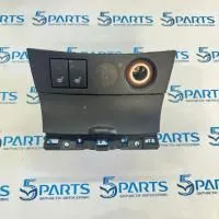 Панель торпедо центральная нижняя M3 (BK) 2004-2009 купить в Москве