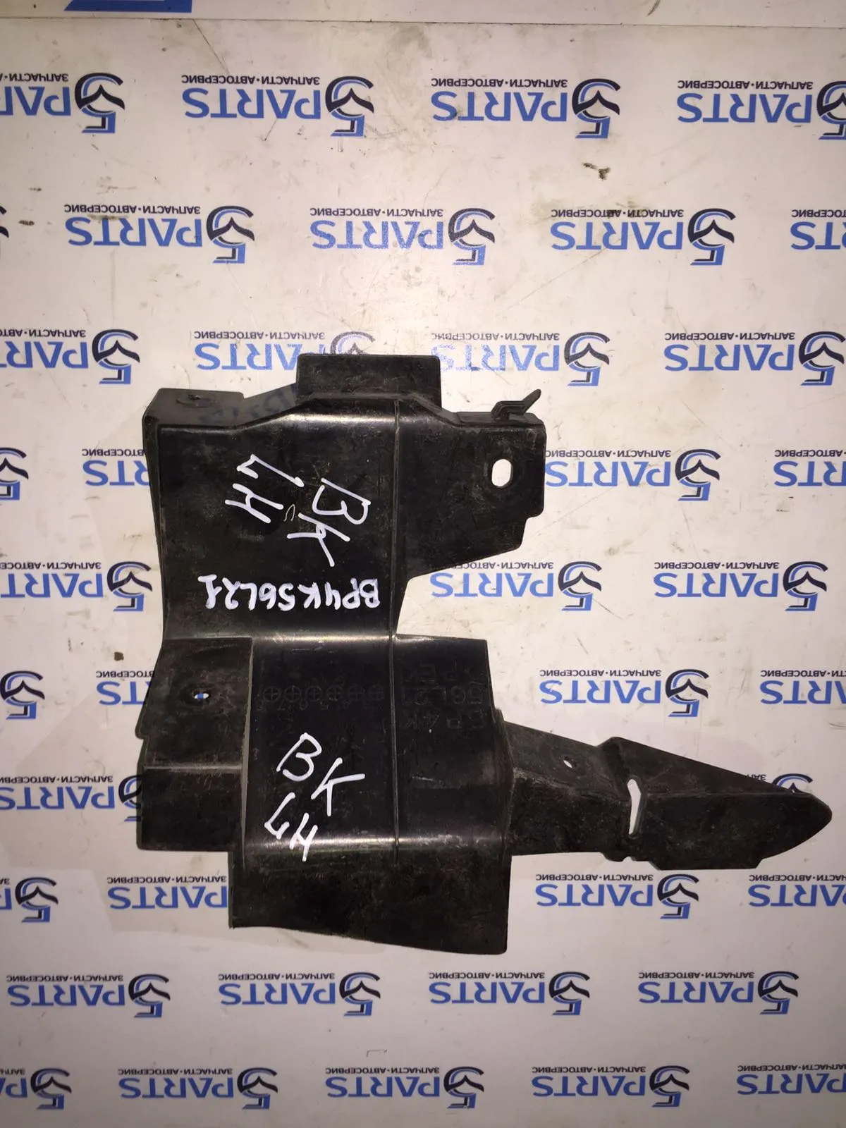 Дефлектор панели передней левый M3 (BK) 2003-2009