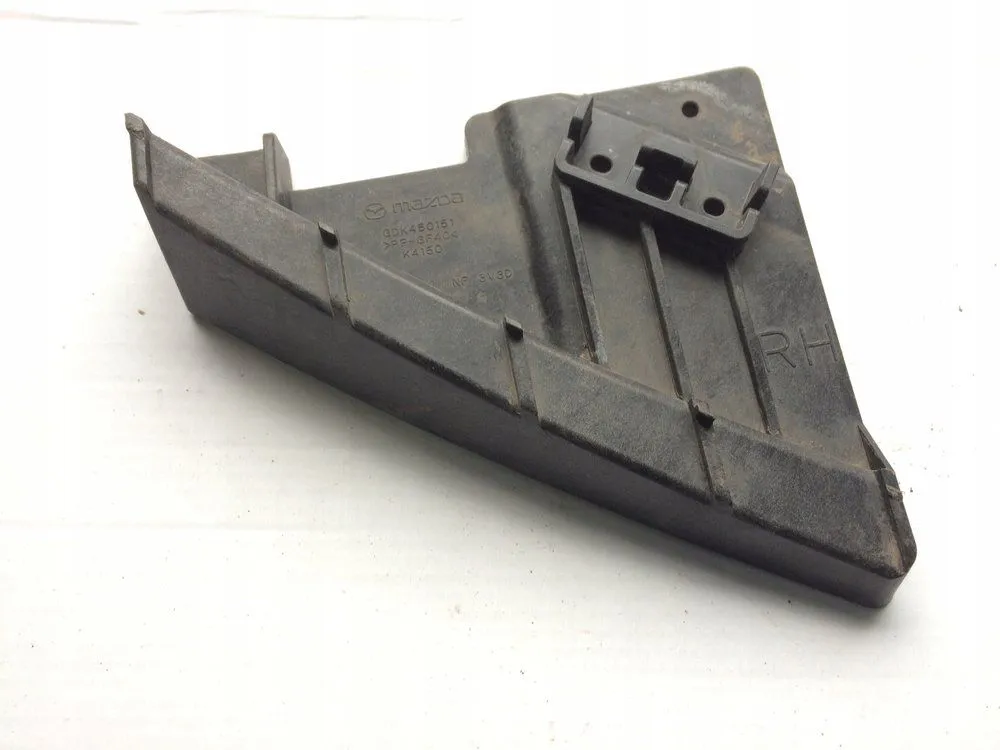 Кронштейн фары правой M6 (GH) 2010-2012