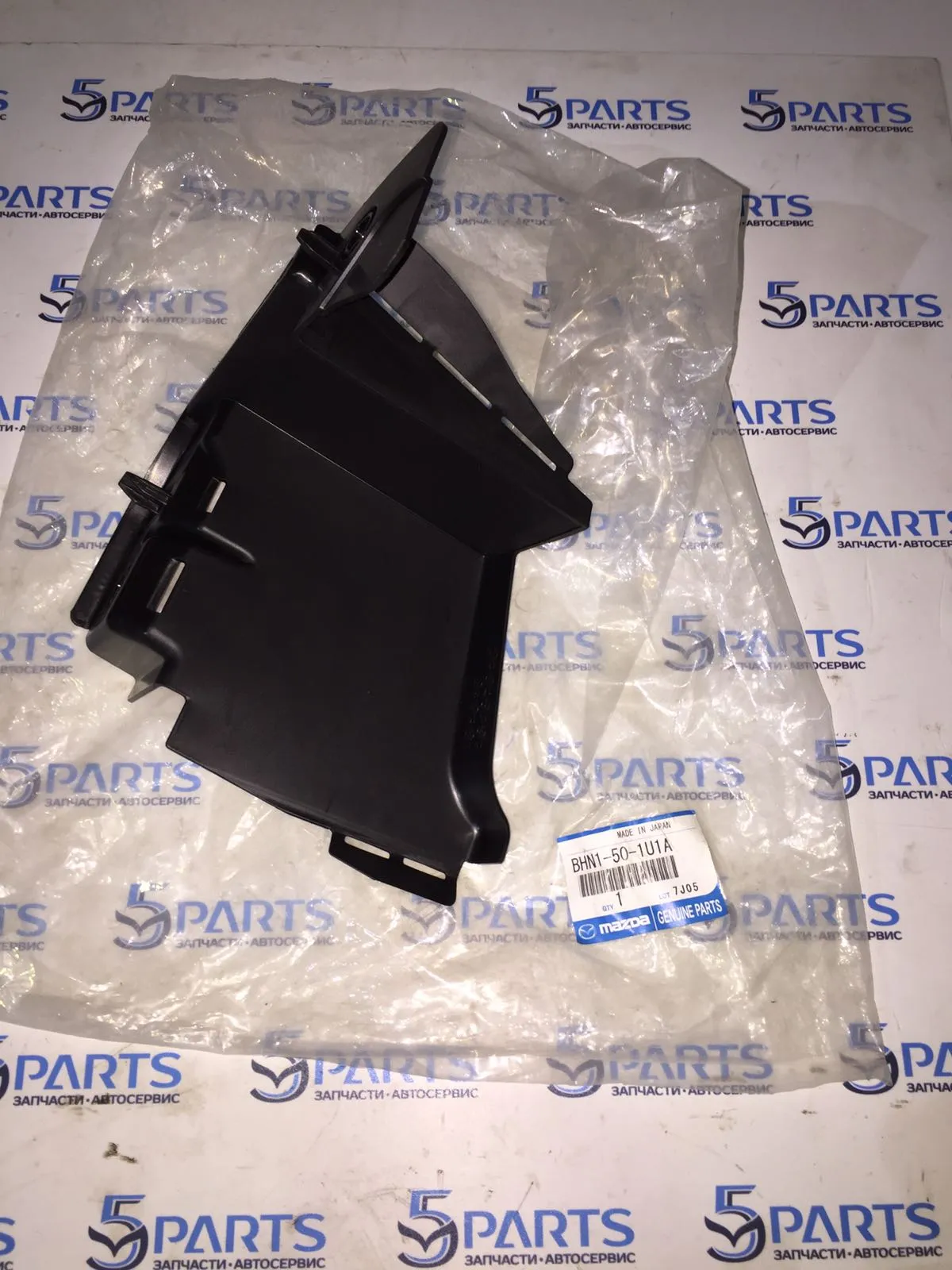 Дефлектор панели передней правый M3 (BM) 2013-2016