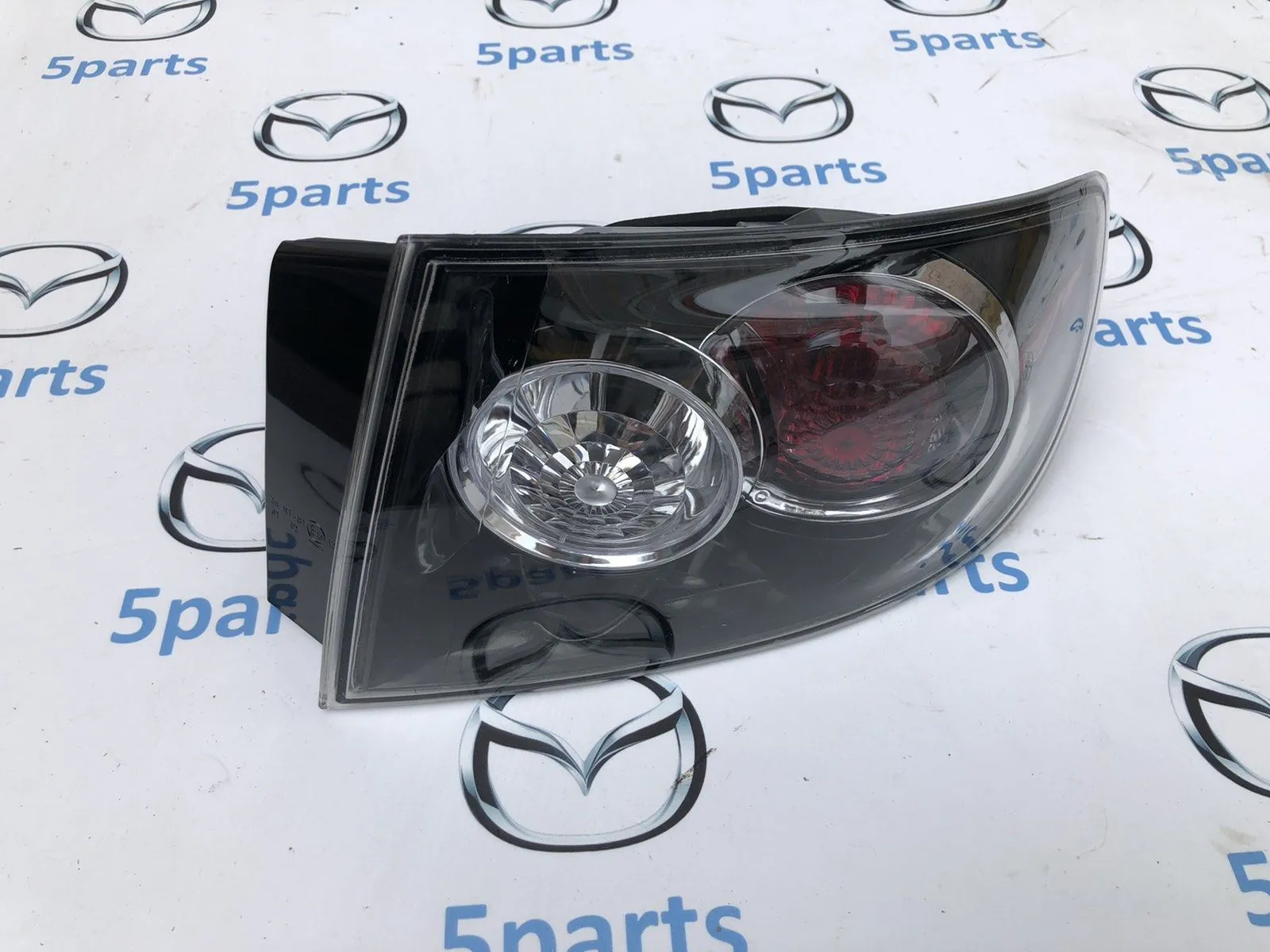 Фонарь внешний правый M3 (BK) SDN 2006-2009