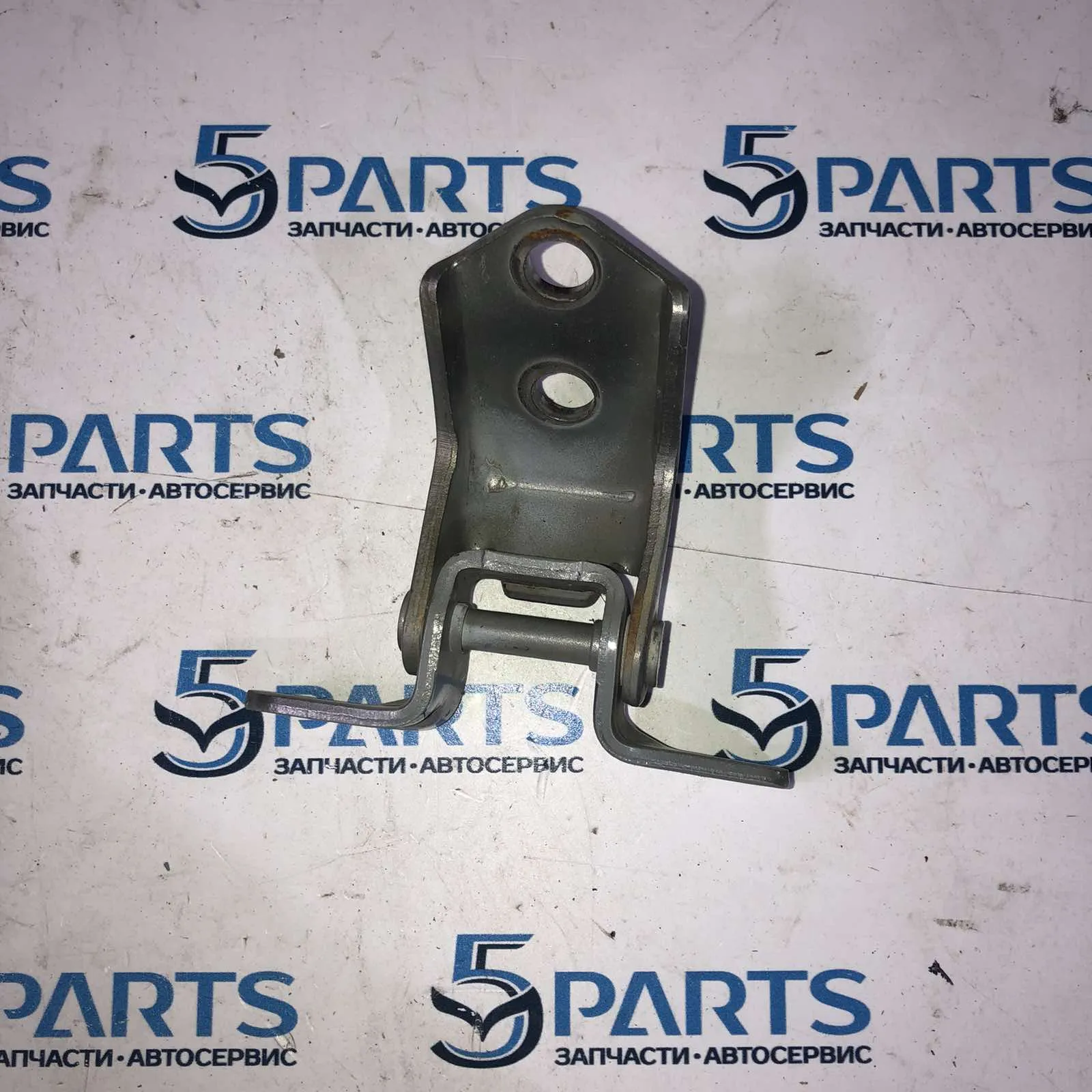 Петля двери задней правой верхняя M2 (DE), M3 (BL), M6 (GH), CX-7, CX-9