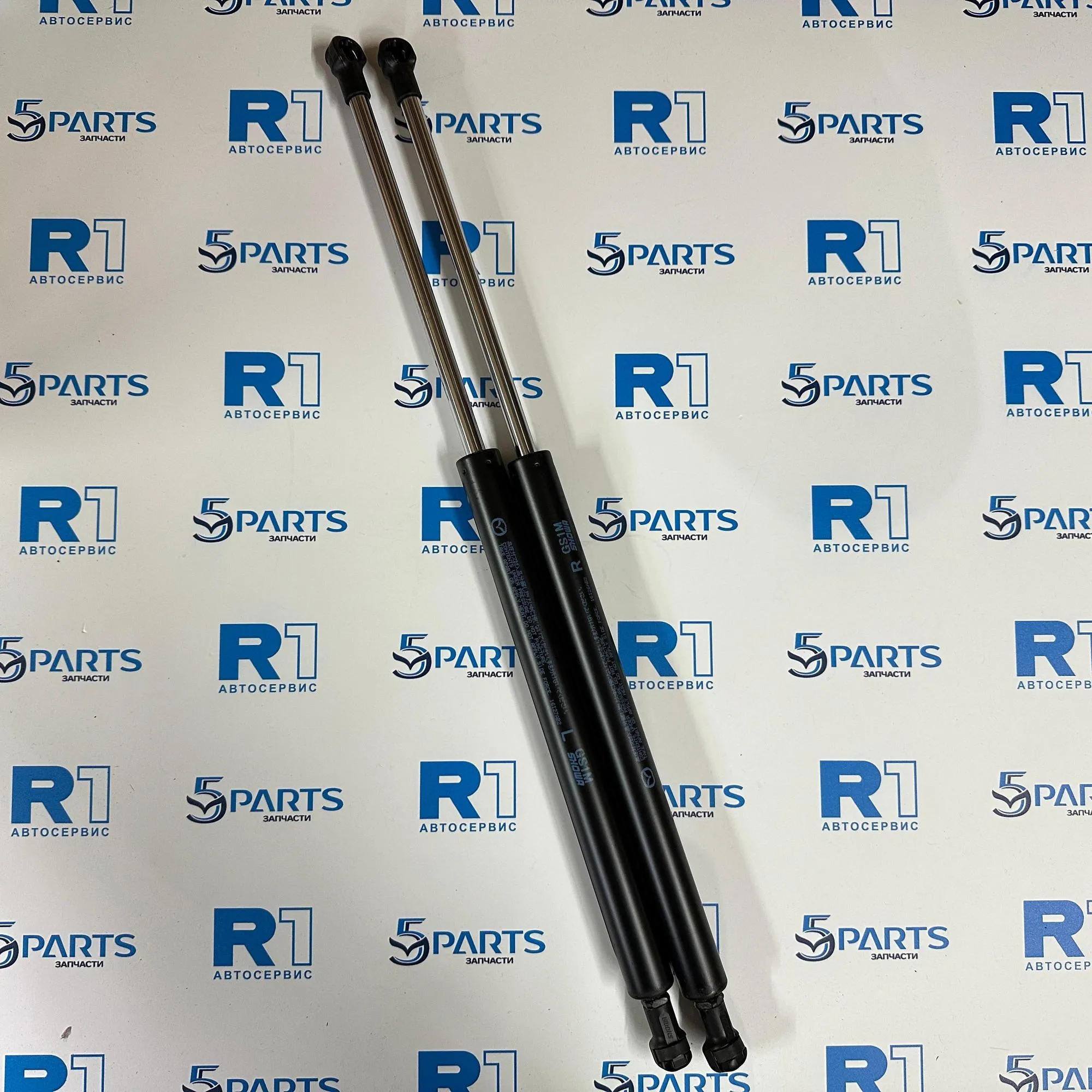 Амортизатор крышки багажника M6 (GH) 2007-2012 (комплект)