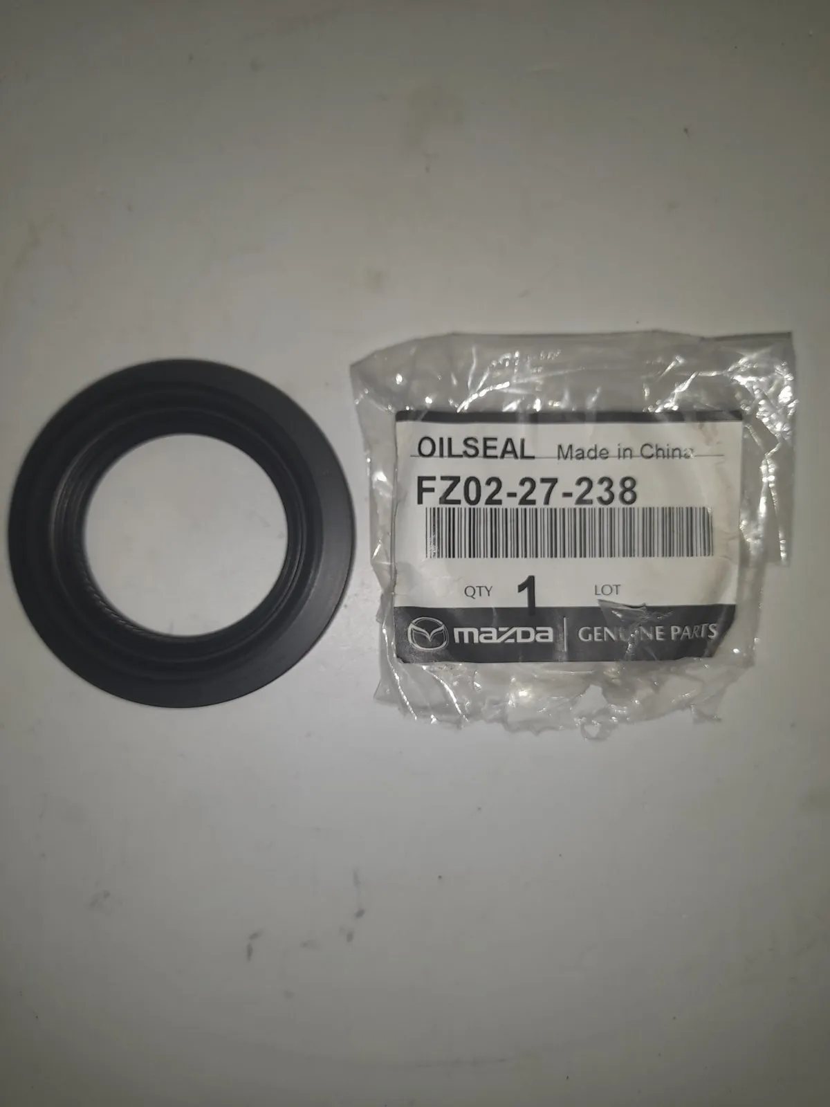 Сальник привода левый M3, M6, CX-5, CX-9