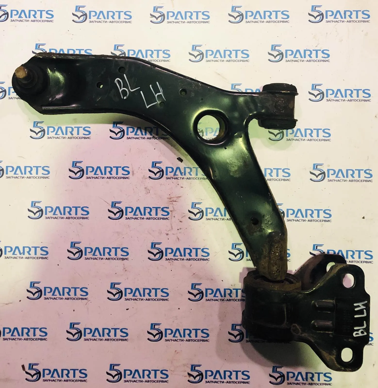 Рычаг передний левый нижний M3 (BL) 2009-2012