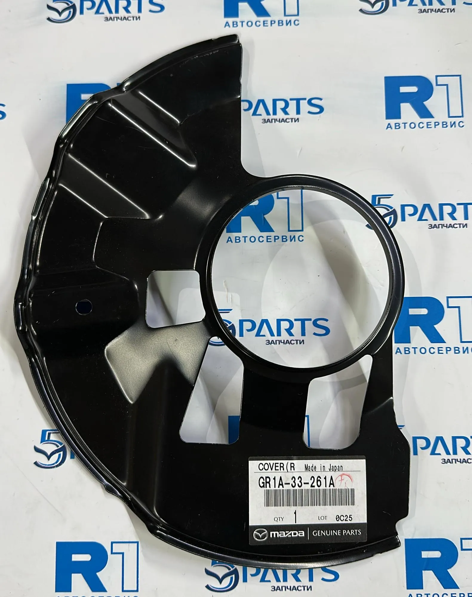 Кожух диска тормозного переднего правый M6 (GG) 2002-2007