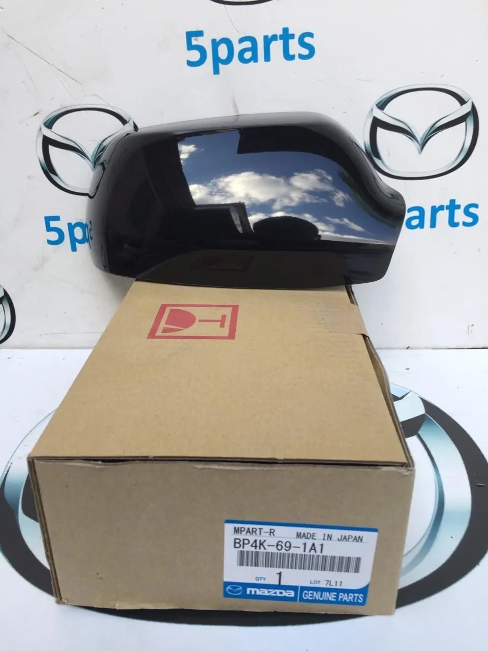 Крышка зеркала правого M3 (BK) 2003-2008, M6 (GG) 2002-2007