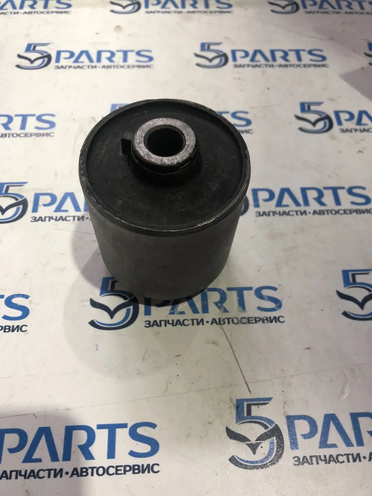 Сайлентблок рычага переднего кривого M6 (GG) 2002-2007