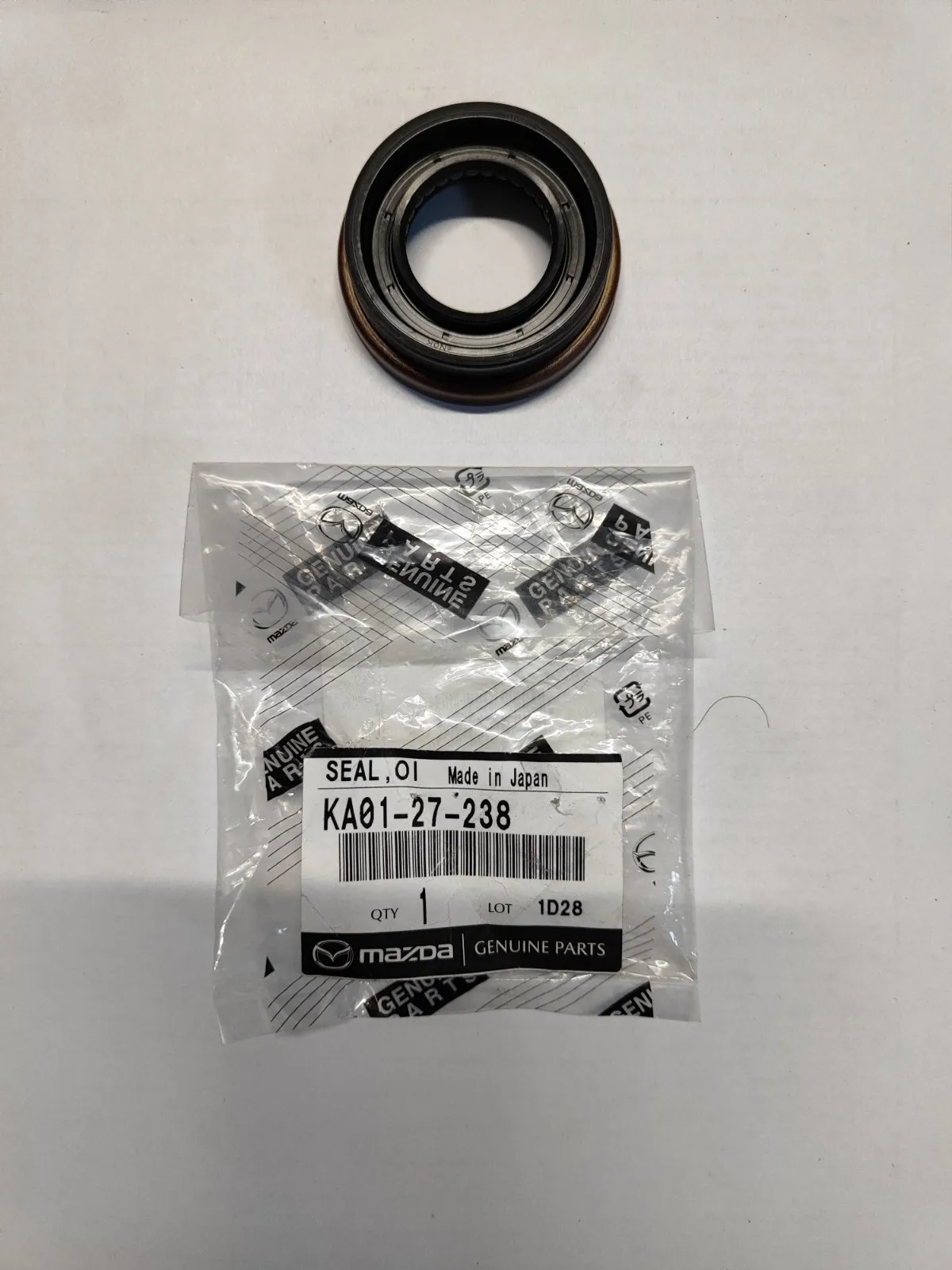 Сальник редуктора заднего M3, M6, CX-3, CX-30, CX5, CX-9