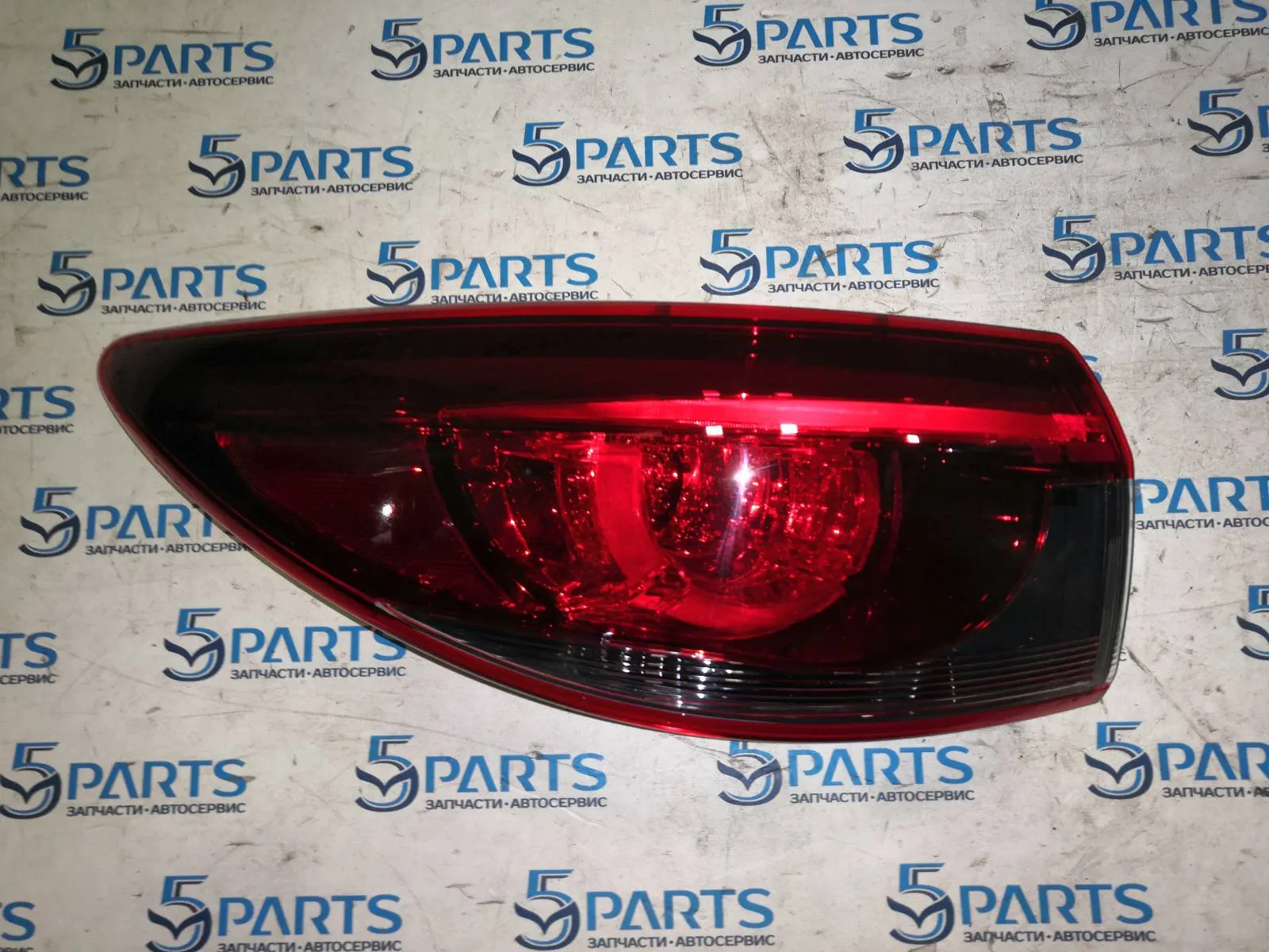 Фонарь внешний левый M6 (GJ, GL) 2015-2022