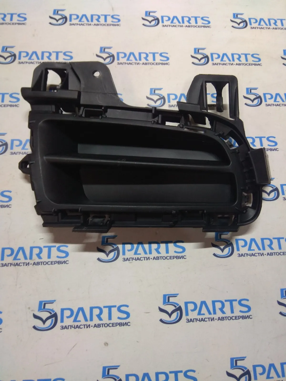 Заглушка ПТФ правой M6 (GG) 2005-2007