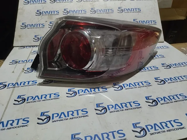 Фонарь внешний правый M3 (BL) HB 2009-2012