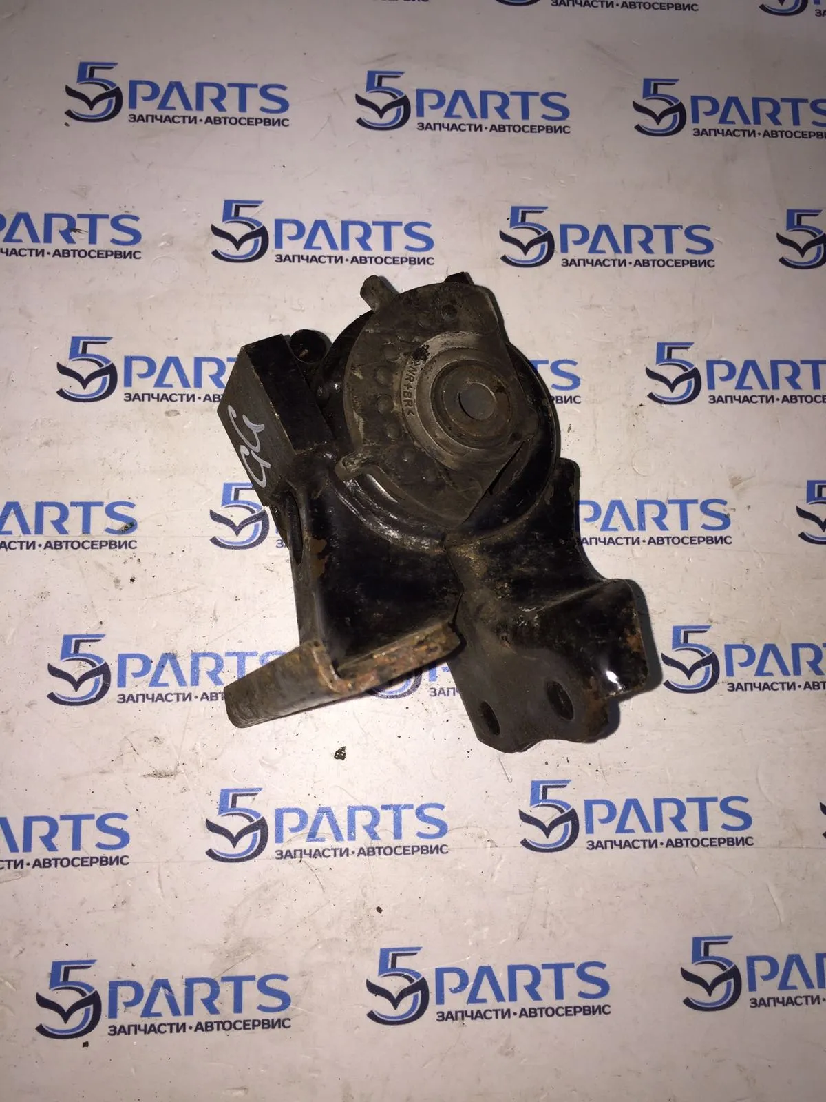 Опора двигателя левая M6 (GG) 2002-2007