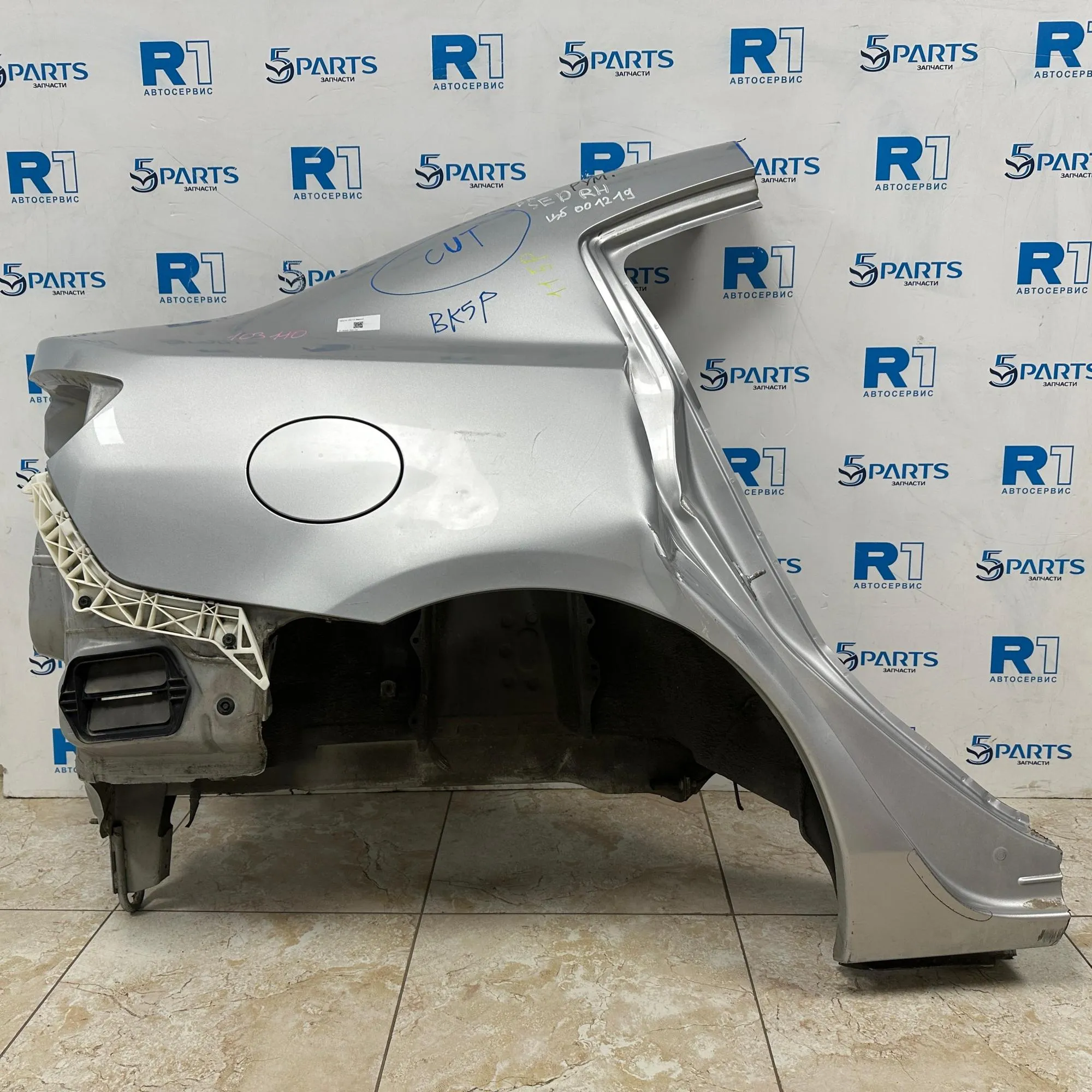 Крыло заднее правое M3 (BK) SDN 2003-2009