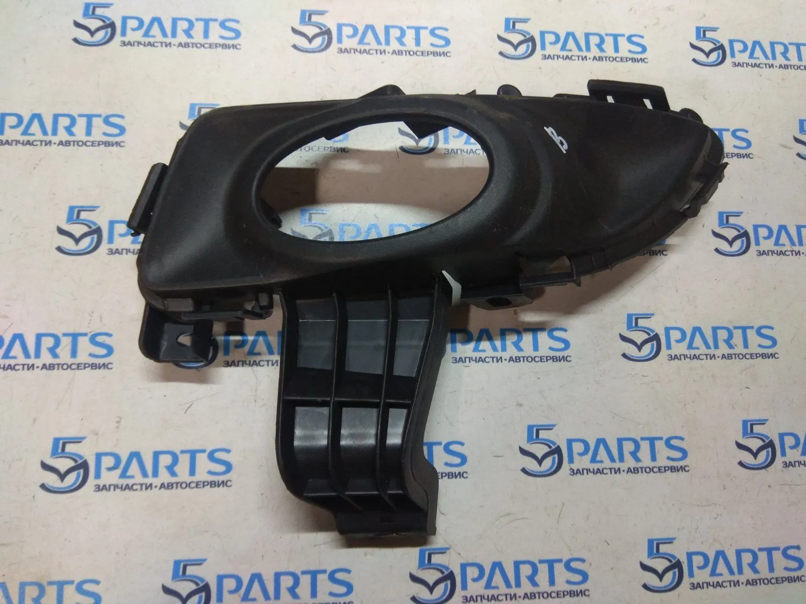 Рамка ПТФ левой M3 (BK) SDN 2003-2006