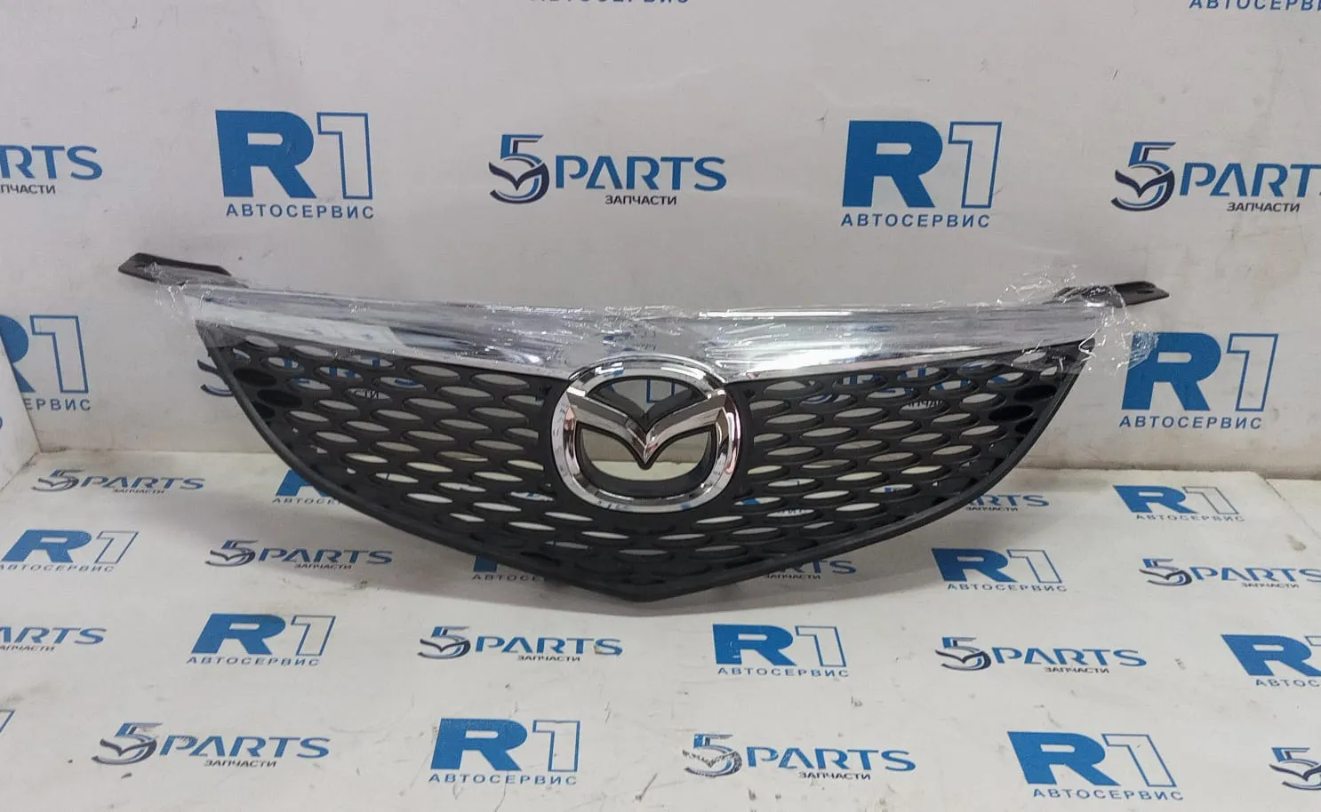 Решетка радиатора M3 (BK) SDN 2003-2006