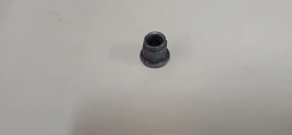Гайка крепления коллектора выпускного M6, CX-5, CX-9 купить в Москве