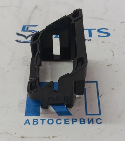 Кронштейн омывателя фар правый CX-5 (KF) 2017-2022 купить в Москве