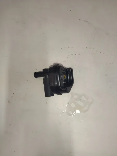 Клапан вакуумный M3, M6, CX-5 купить в Москве