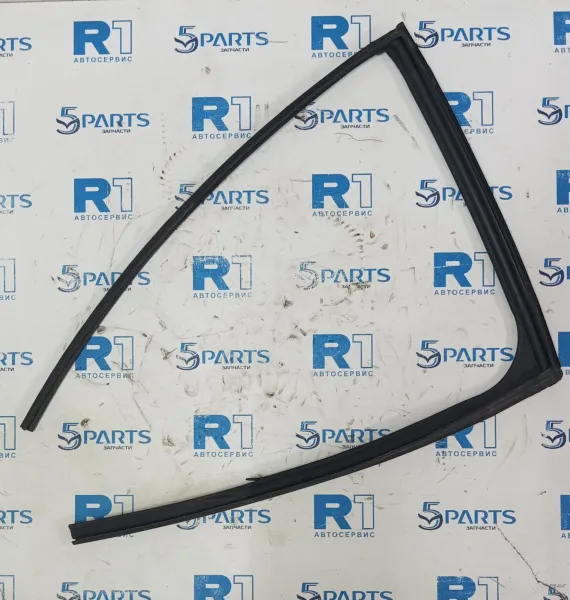 Уплотнитель двери задней правой CX-5 (KE) 2012-2017 купить в Москве