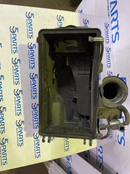 Корпус воздушного фильтра (нижняя часть) M6 (GH) 2007-2012 2,5 купить в Москве