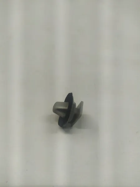 Клипса молдинга двери CX5 (KE) 2012-2016 купить в Москве