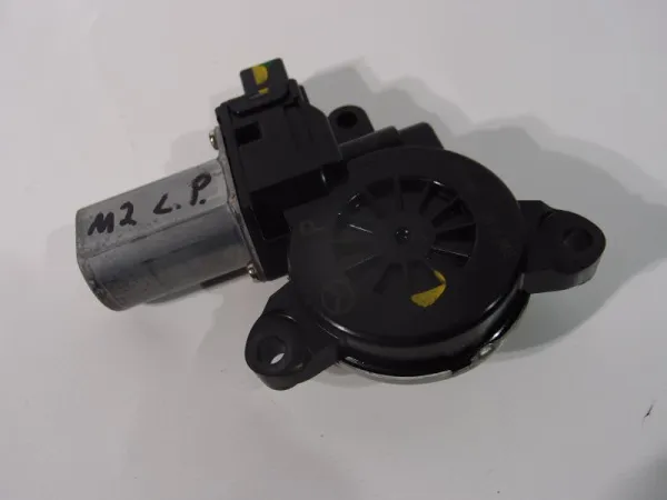 Мотор стеклоподьемника M3, CX5 купить в Москве