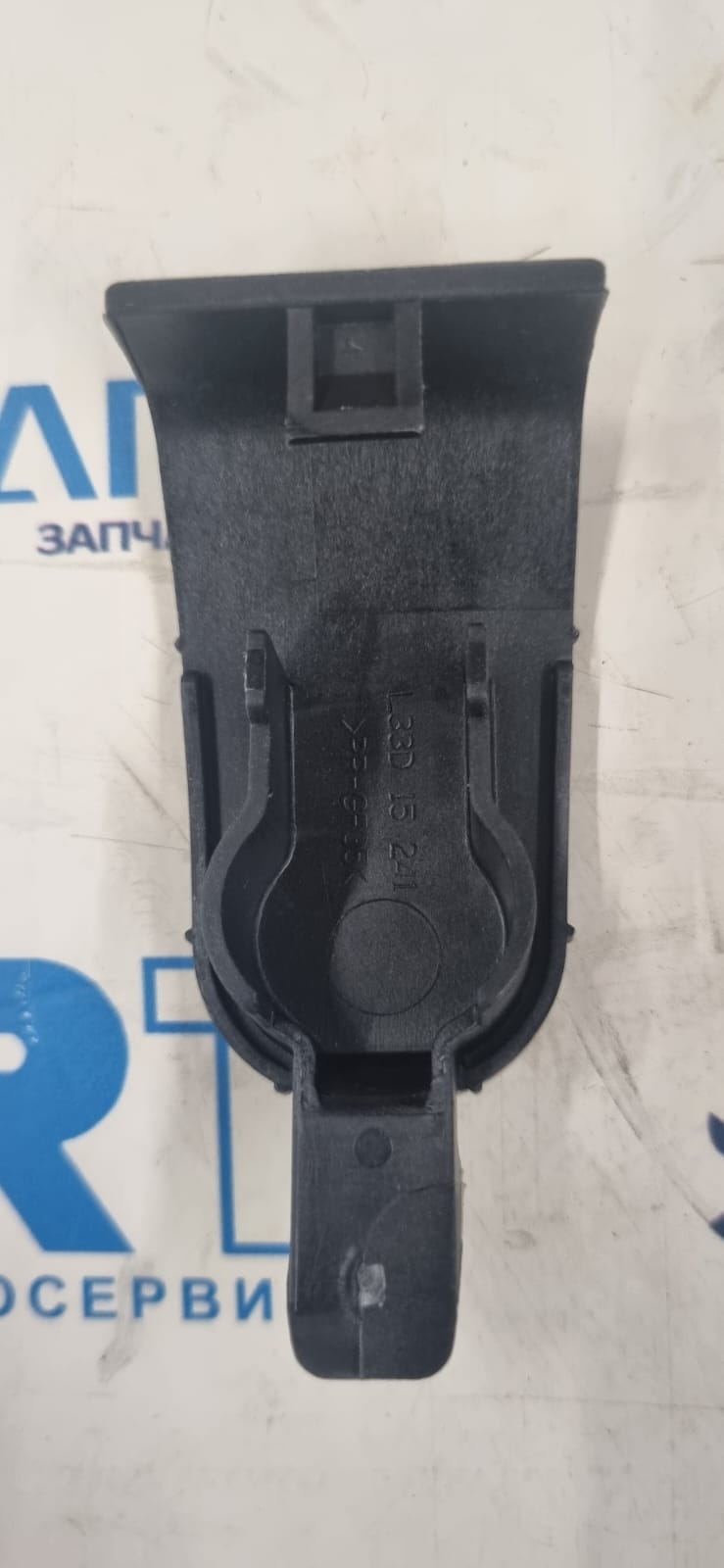 Кронштейн радиатора верхний M2, M6, CX-7